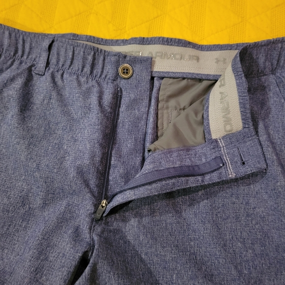 Mens Shorts. Under Armour. Loose Heatgear - Picture 6 of 7